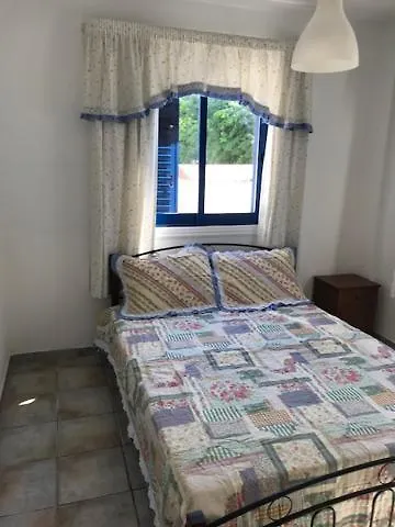 דירה פרבוליה Beach Front Periyiali Gardens קפריסין