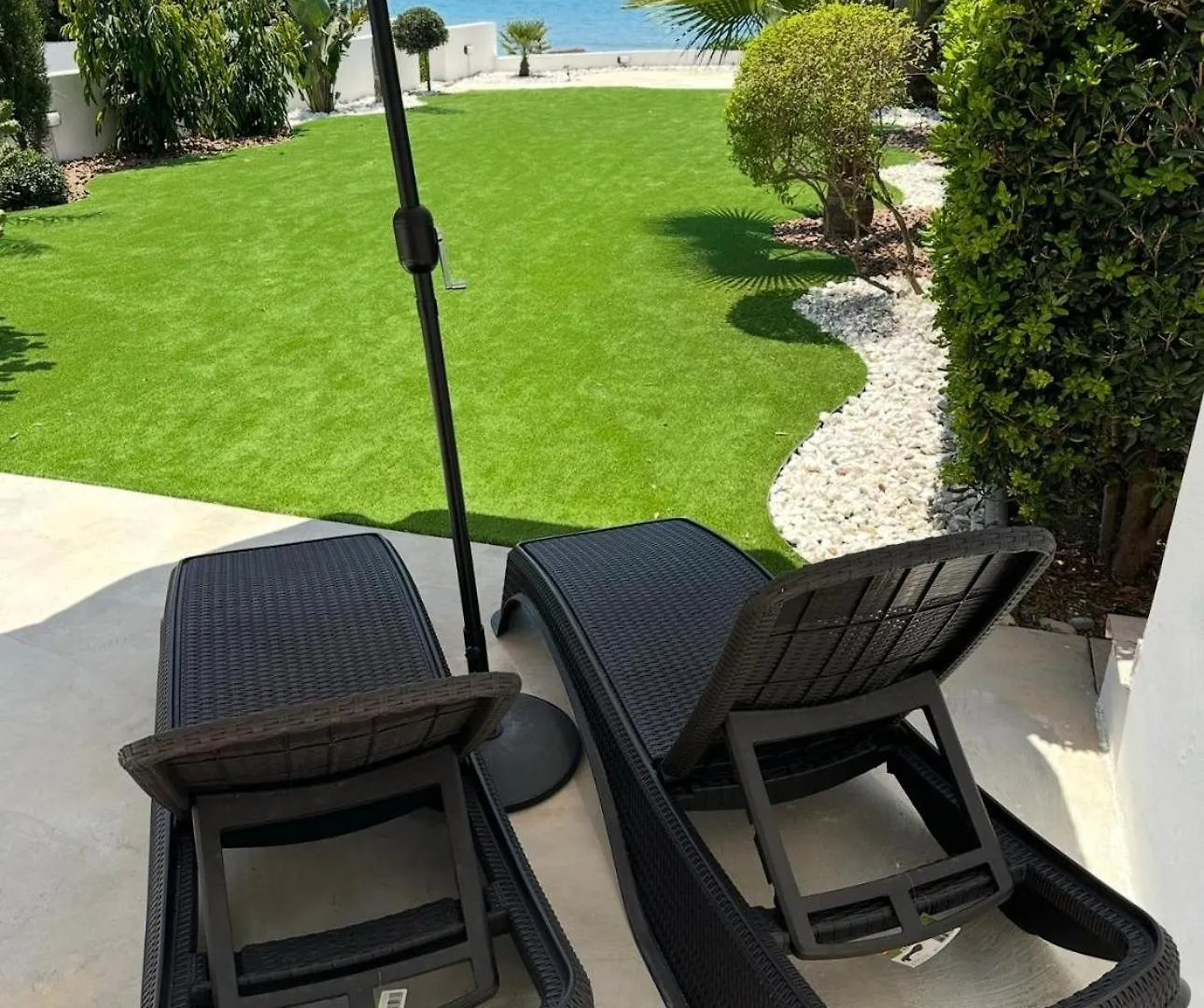 פרבוליה Beach Front Periyiali Gardens 0*, פריווליה קפריסין
